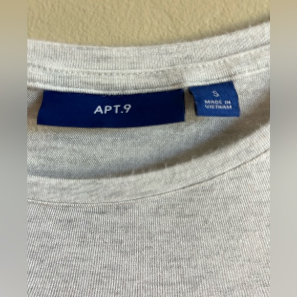 Apt. 9 Sequins and Glitter Size Small Top - Picture 3 of 9